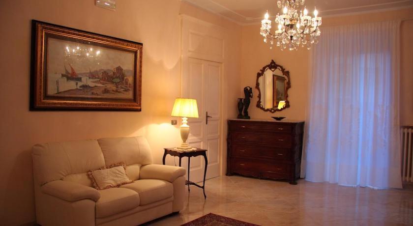 Borgo Antico Santa Lucia Bed & Breakfast Potenza Bagian luar foto